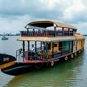  Botel Why Not Houseboat