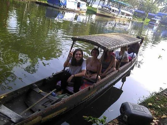 Thoms Beach Homestay Alappuzha